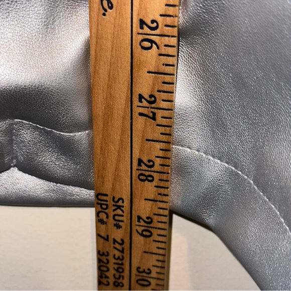 Vigoss Women’s Size Medium Silver Faux Leather Blazer Single Breasted Y2K Glam - Picture 9 of 9